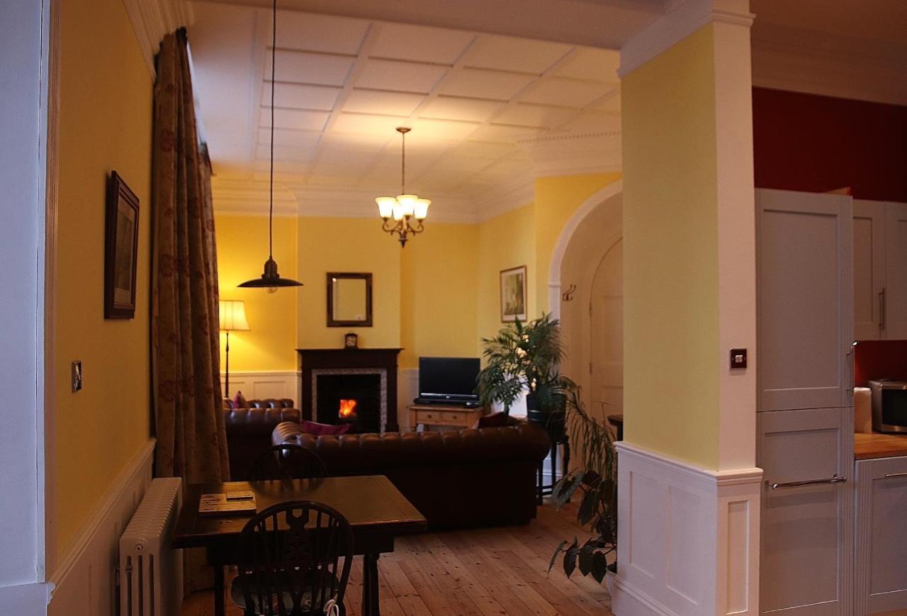 The Old Convent Holiday Apartments حصن أوغسطس المظهر الخارجي الصورة