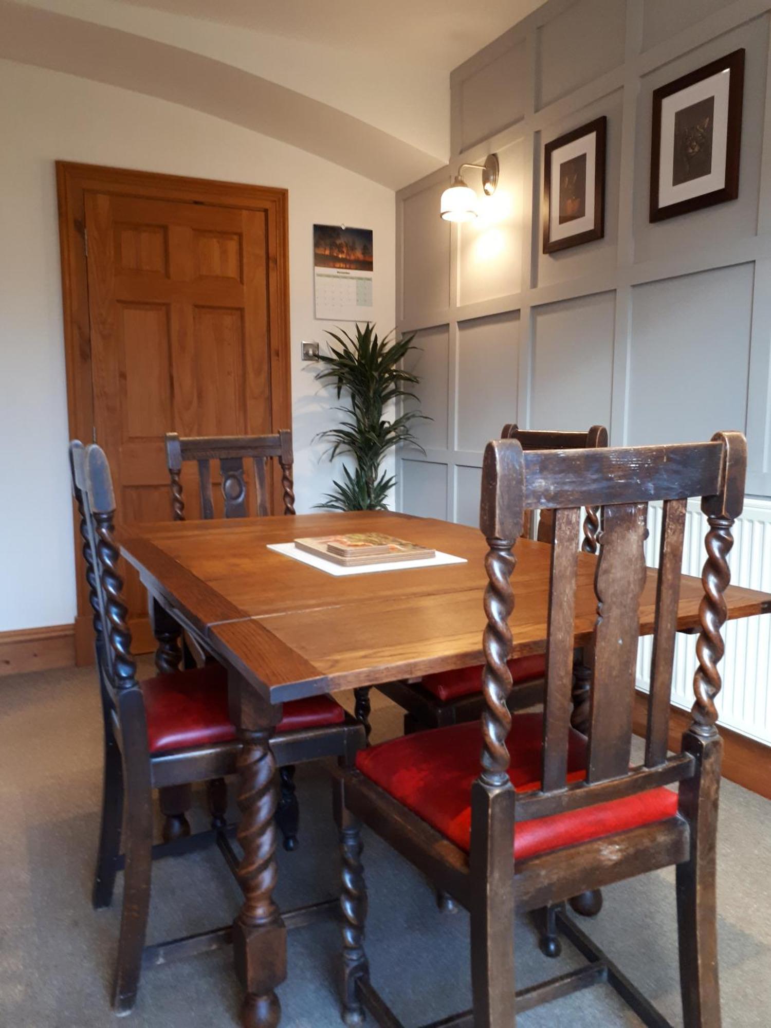 The Old Convent Holiday Apartments حصن أوغسطس المظهر الخارجي الصورة