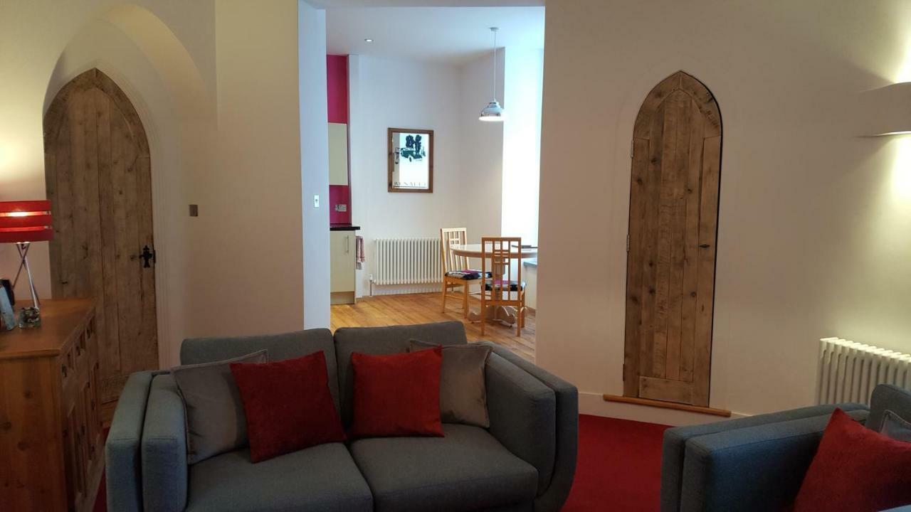 The Old Convent Holiday Apartments حصن أوغسطس المظهر الخارجي الصورة